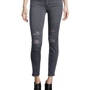 Frame Le Skinny De Jeanne Jeans